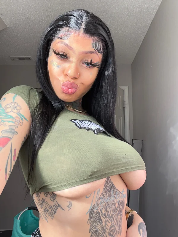 Kaay brazy OnlyFans edgy tattooed creator