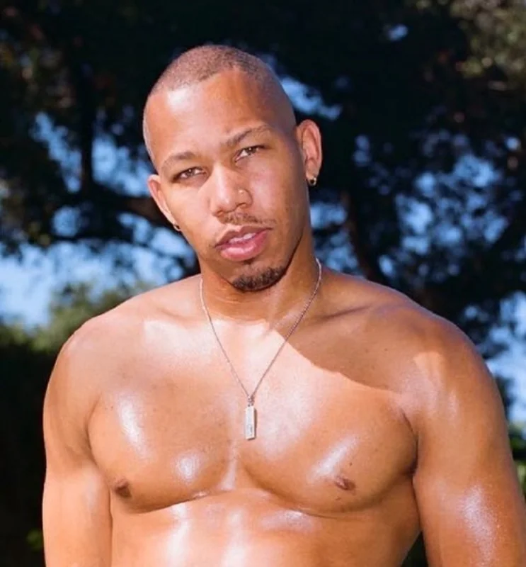 Ricky Johnson OnlyFans chiropractor wellness content