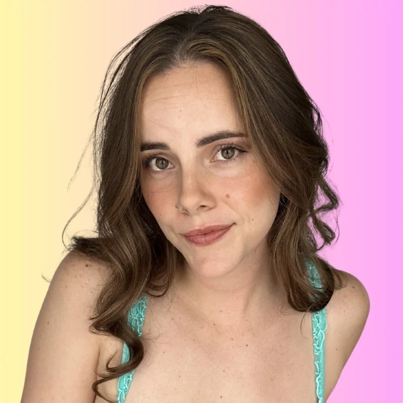 Riley Rox OnlyFans creator with engaging content