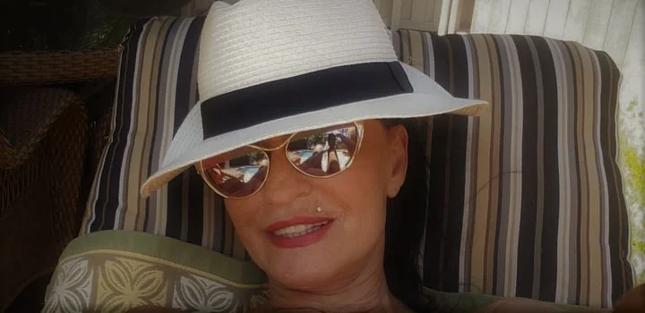 Ritadaniels69 OnlyFans female model with black hair