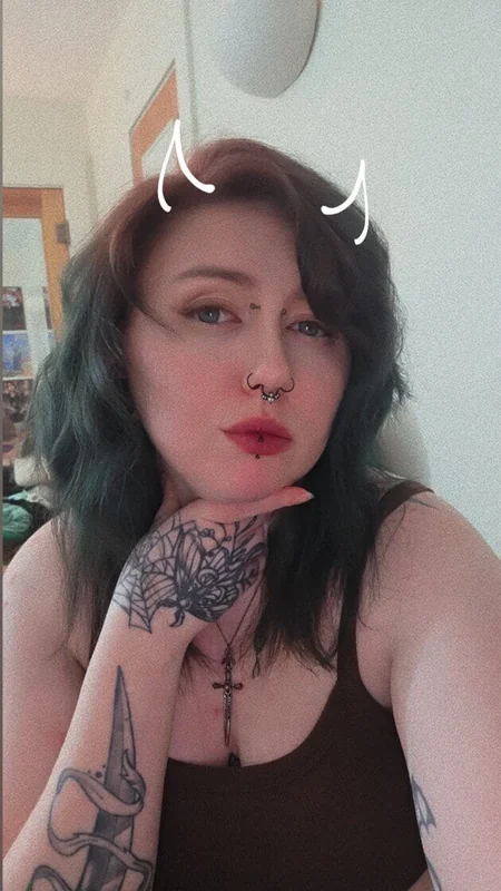 VapeWh0reon OnlyFans gamer girl