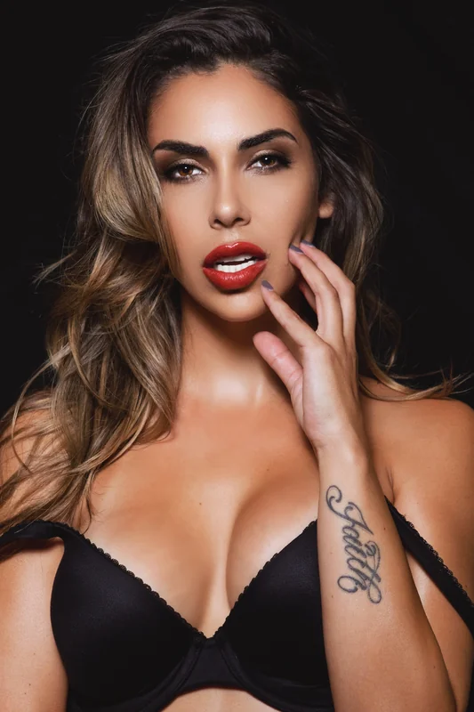 Rylee Ray OnlyFans tattooed creator