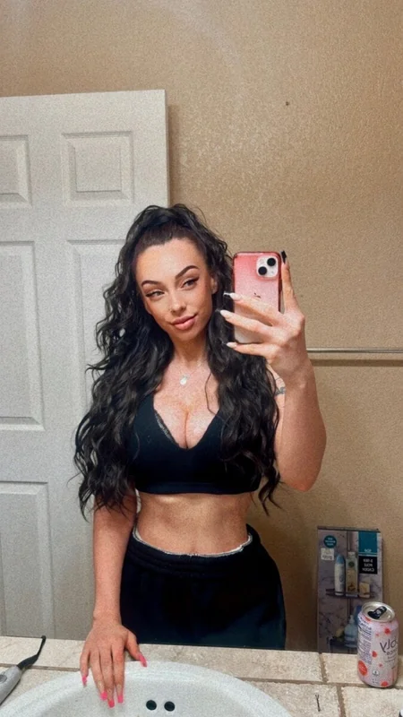 Safarisnow OnlyFans Creator with exclusive content