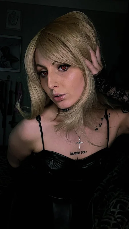 Angel Lynn OnlyFans tatted bisexual creator