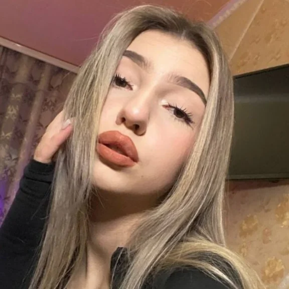 sakura waifu OnlyFans creator with enticing content
