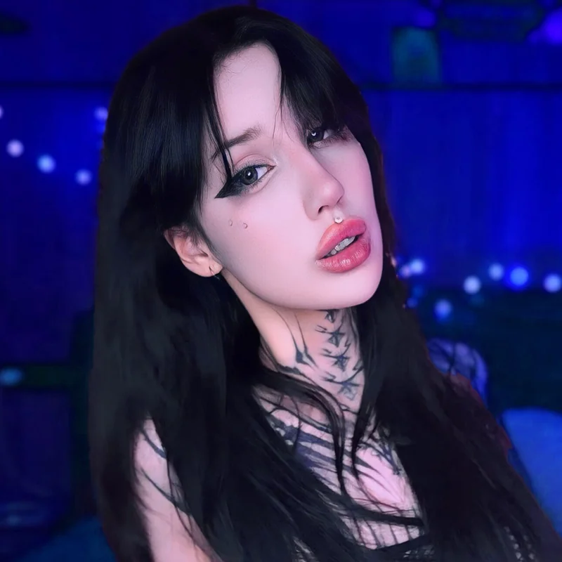 Sakura Waifu OnlyFans creator with exclusive content