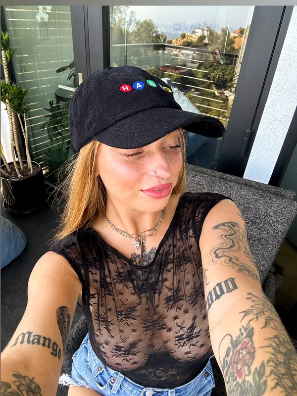 samnime OnlyFans stoner girl with anime aesthetic
