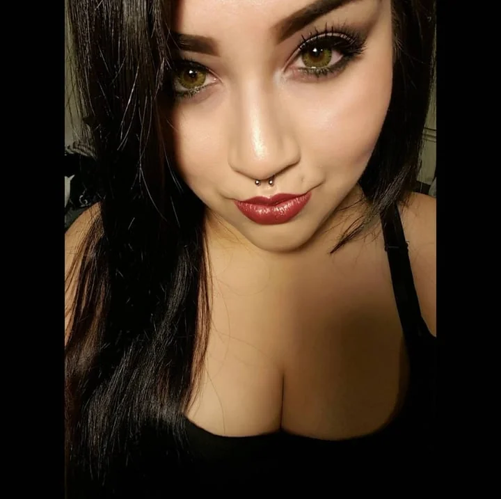 sandyxrated OnlyFans glamorous creator