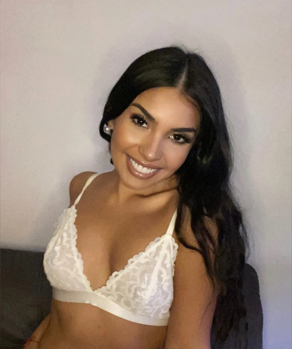 Sanya Raj 💃 Indian Doll OnlyFans profile picture - vibrant creator