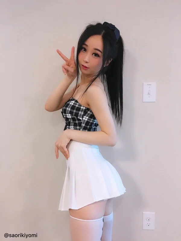 Saori Kiyomi OnlyFans creator with exclusive content