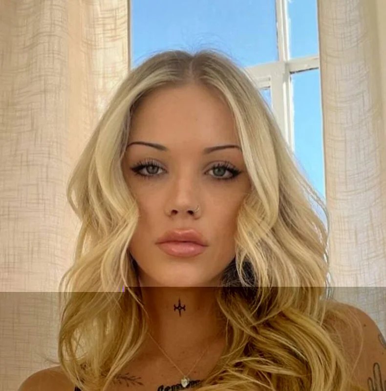Sara Mascara OnlyFans tattooed blonde creator