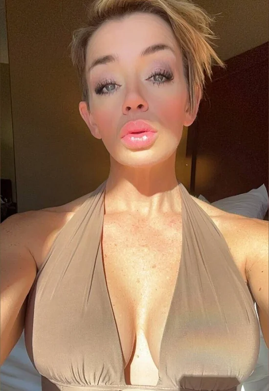SashaSins OnlyFans Deepthroat Queen