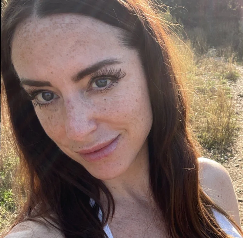 Scarlett Rae in the Wild OnlyFans creator with outdoor content