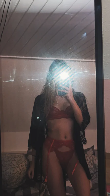 Michelle OnlyFans Nude and Lingerie Content