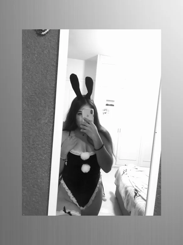 Shxm_20 OnlyFans curvy creator