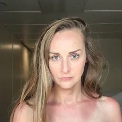 Play On OnlyFans artist performing