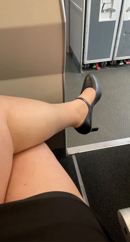 Skyhighstewardess OnlyFans flight attendant with feet content