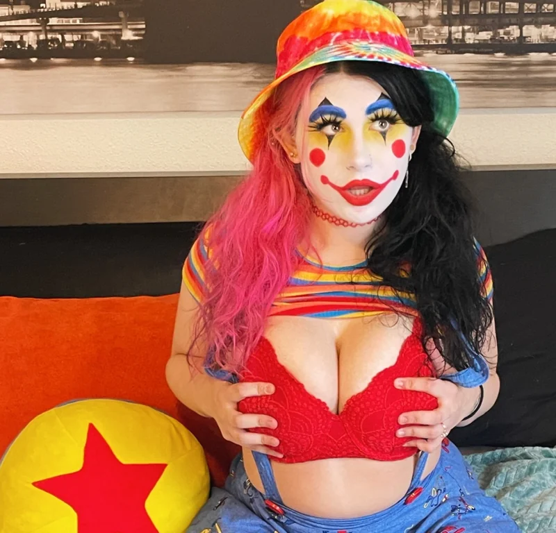 pixie mae puddles OnlyFans Clown Girl