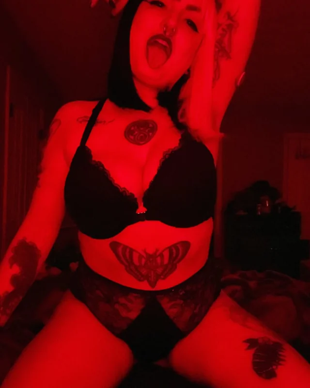 Snakeofchrist OnlyFans tattooed creator