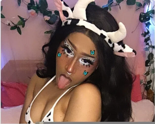 Snotnosedbat OnlyFans cosplay enthusiast