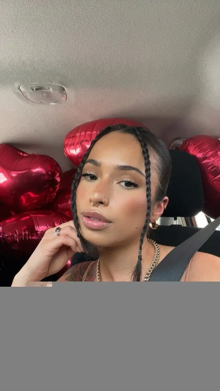 Sofia OnlyFans creator with engaging content