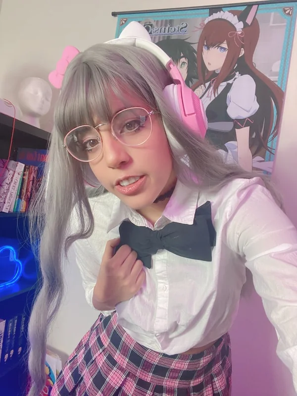 violet OnlyFans ahegao content creator