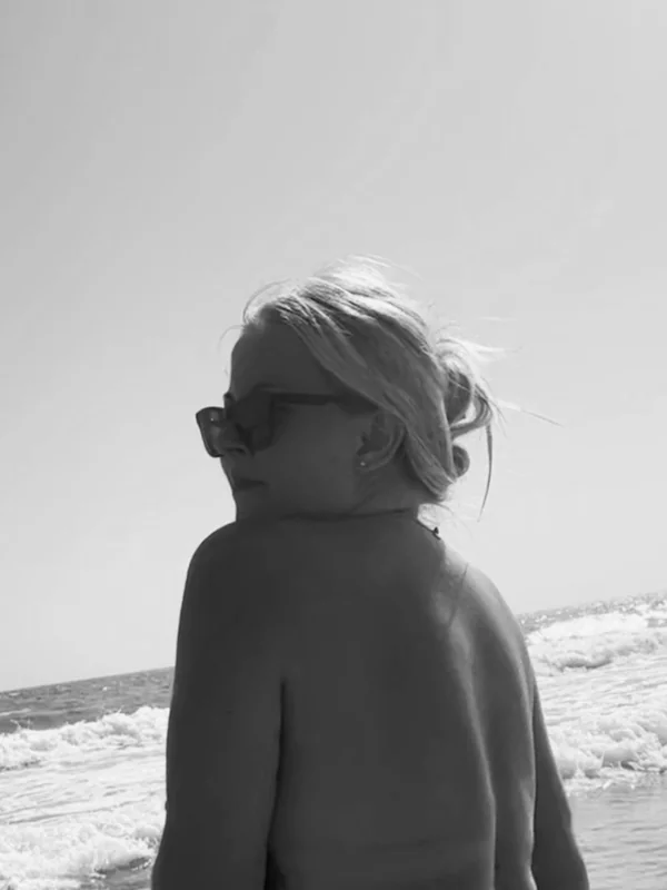 SOPHIE OnlyFans Blonde Curvy Creator