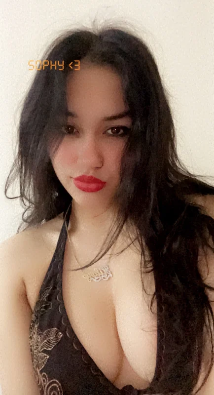 sophia OnlyFans confident creator