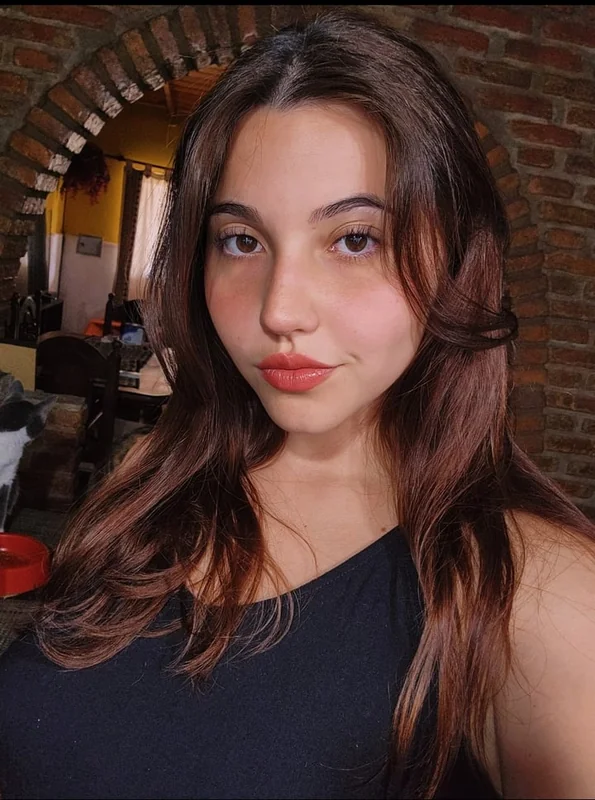 Luna π OnlyFans creator with a curvy appearance.