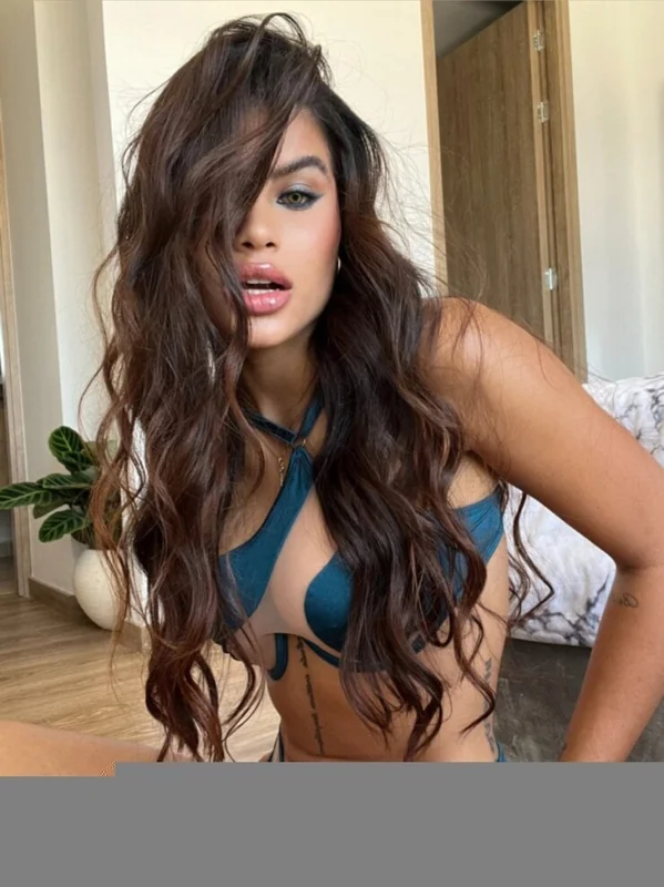 Aleja on OnlyFans fit Latina creator