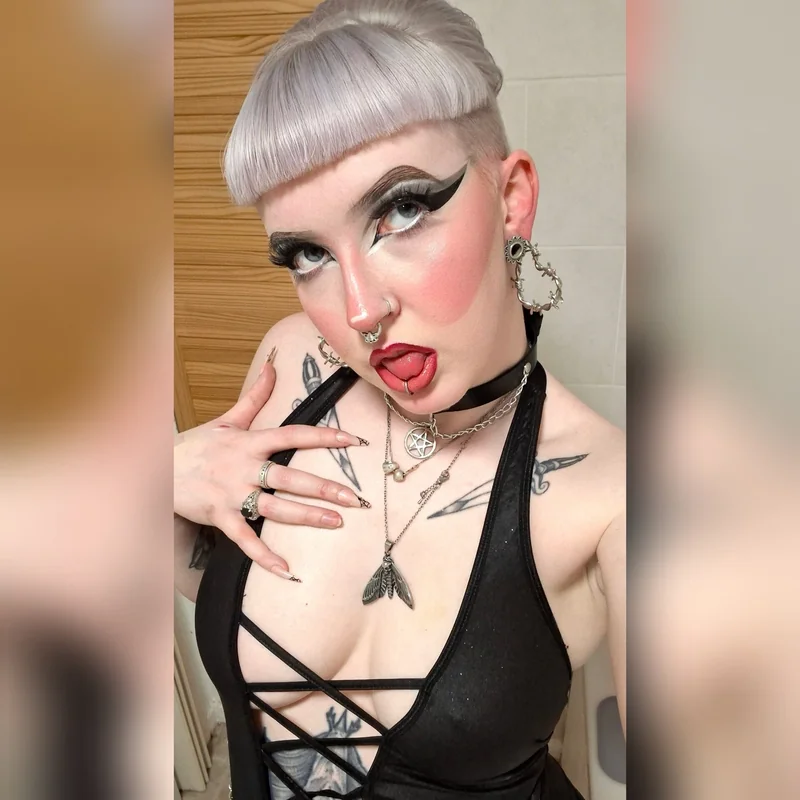 Spookybooboo OnlyFans creator with spooky themes.