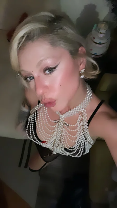 Siren OnlyFans creator with a focus on dance