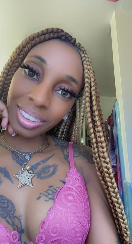 StarBangle2020 OnlyFans tattooed blonde creator
