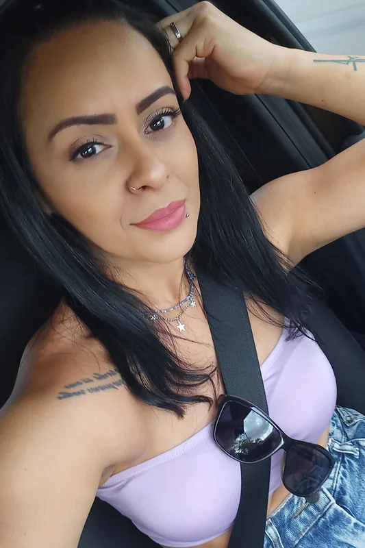 Steph on OnlyFans with black hair