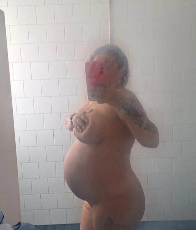 Steisypregnant OnlyFans creator with captivating content