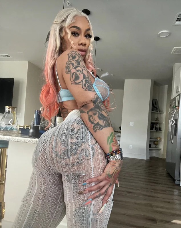 Human Sunflower OnlyFans creator with engaging content