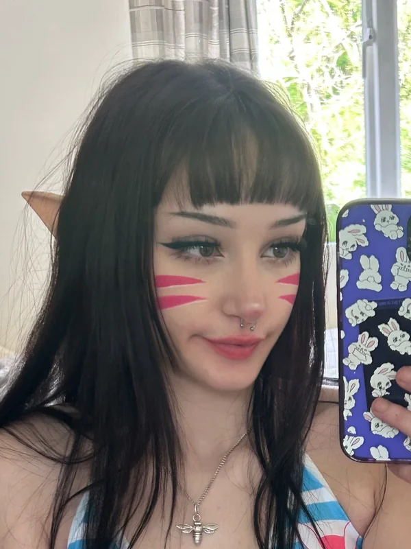 Sweetlittlehunni OnlyFans petite girl