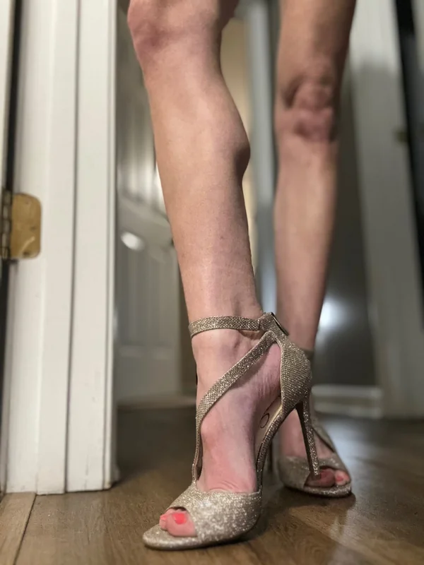 Sweetck222_vip OnlyFans creator with slim fit style