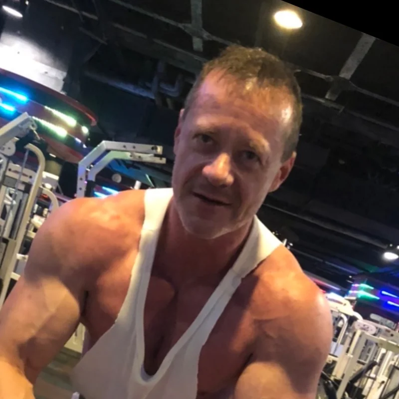 Taipeimuscle OnlyFans profile with muscles