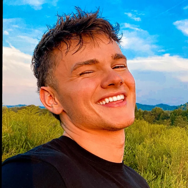 TateHoskins OnlyFans creator with Southern lifestyle