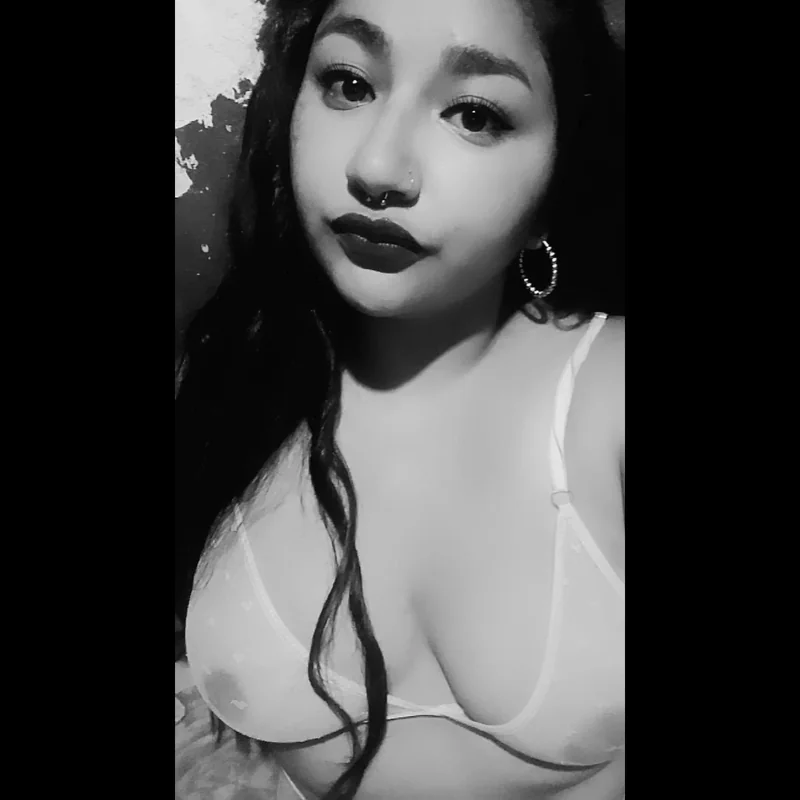 Moon.Black OnlyFans brunette creator