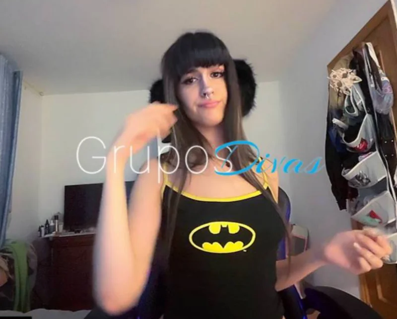 Tazinea OnlyFans creator with exclusive content