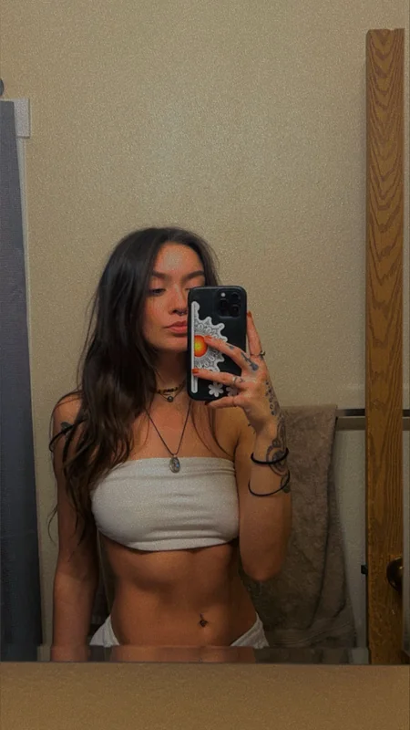 Kara on OnlyFans with stunning curves