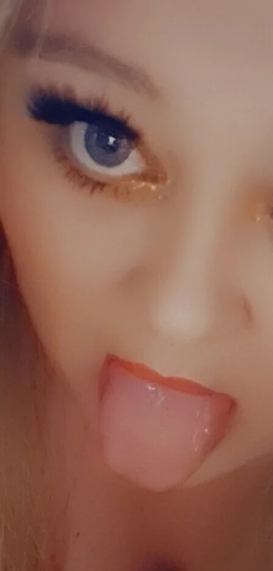 Thealilly OnlyFans Creator with Curvy Figure