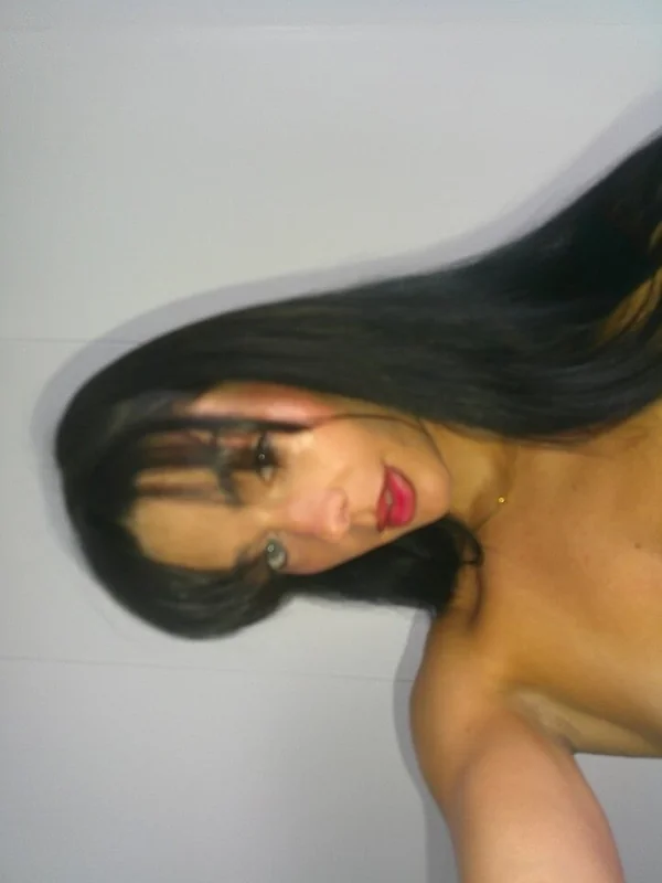 Thearabellarosee OnlyFans creator with black hair