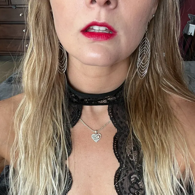 The AshtroNaught OnlyFans blonde creator