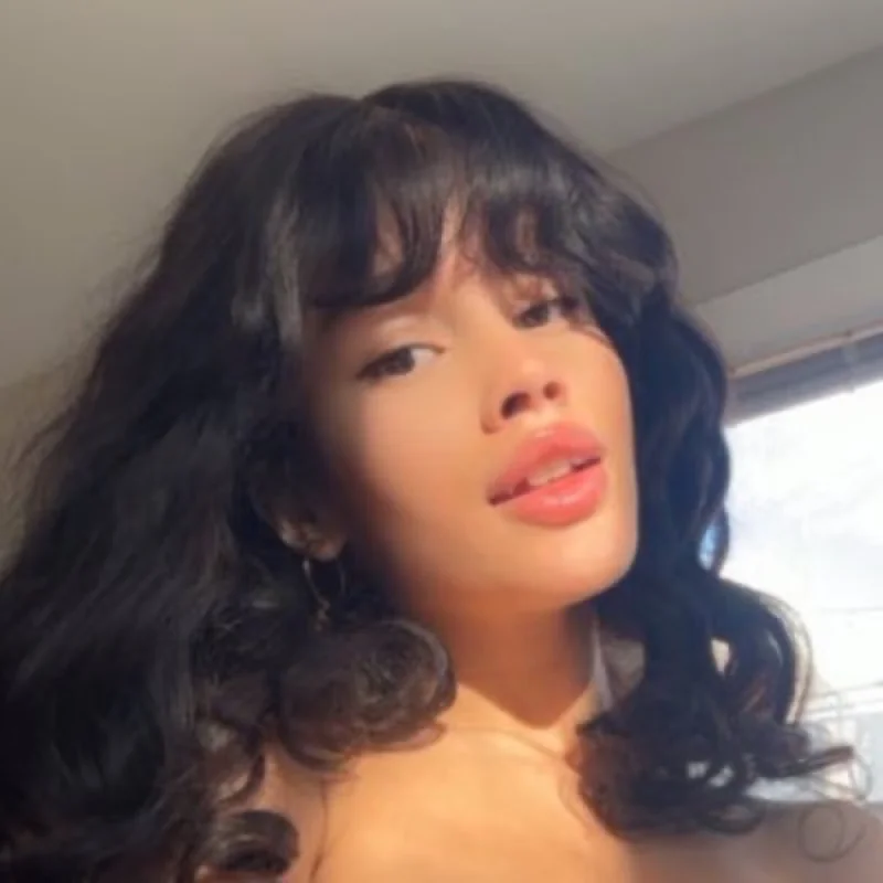 vels OnlyFans creator delivering engaging content.