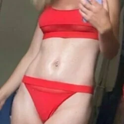 Thestartayler OnlyFans naughty housewife