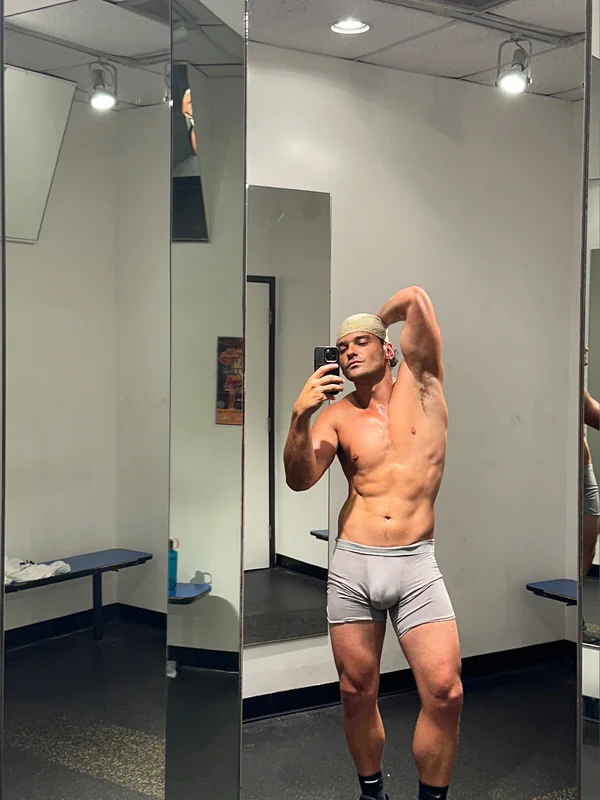 Thiccboirob OnlyFans creator with engaging content