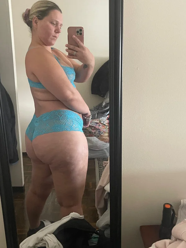 Stephanie OnlyFans Creator with custom videos